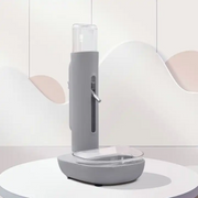 Girdykla su dubenėliu, pilka 480ml gertuvės talpa